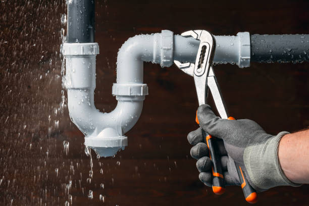 Professional Drain Cleaning technician working in Smithville, OH